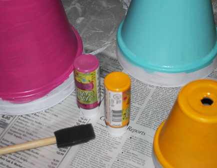 Outdoor acrylic paint clay pot 